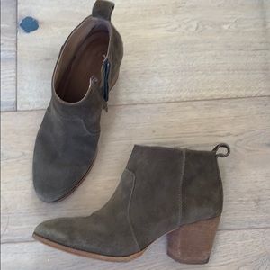 Madewell olive green suede booties